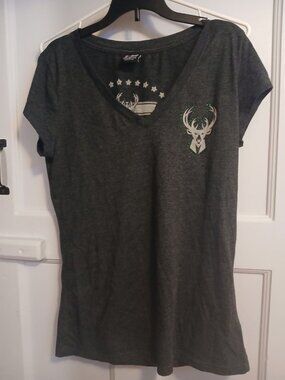 NBA Ultra Game Womens M Milwaukee Bucks Basketball Shirt